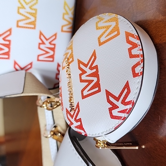 Michael Kors Jet Set Travel White Crossbody Signature Print Set - Picture 5 of 15